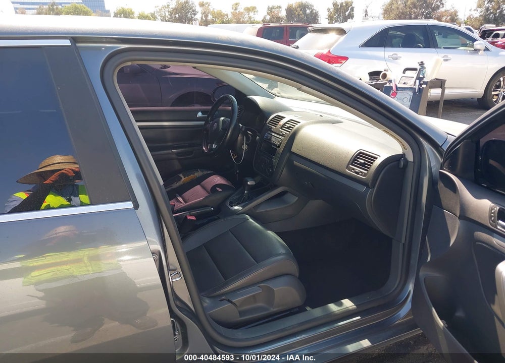 2008 VOLKSWAGEN JETTA SE/SEL VIN: 3VWRZ71K88M088212