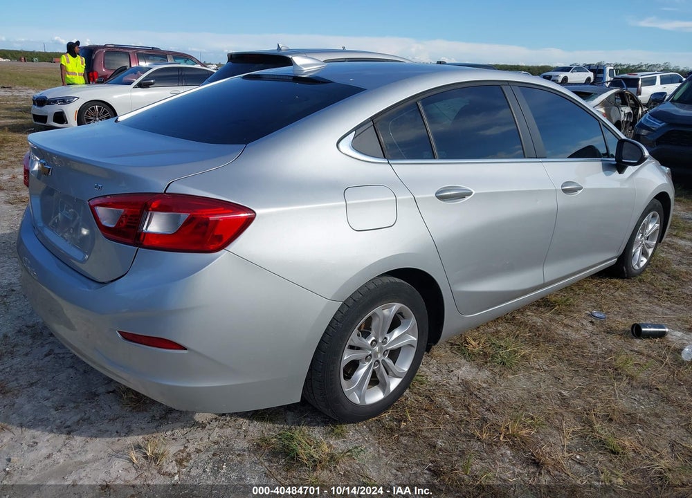 2019 CHEVROLET CRUZE VIN: 1G1BE5SM5K7122735