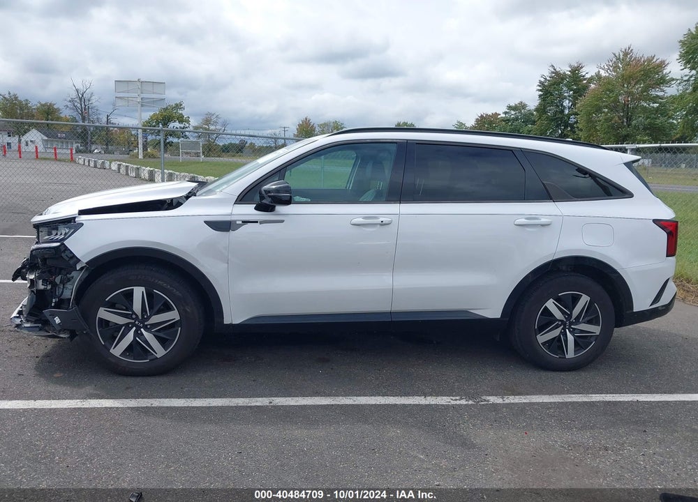 2021 KIA SORENTO S VIN: 5XYRL4LC2MG022058