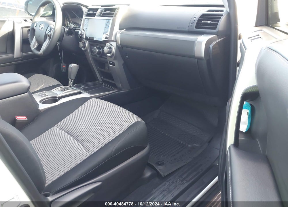2024 TOYOTA 4RUNNER SR5 VIN: JTEEU5JR0R5306731