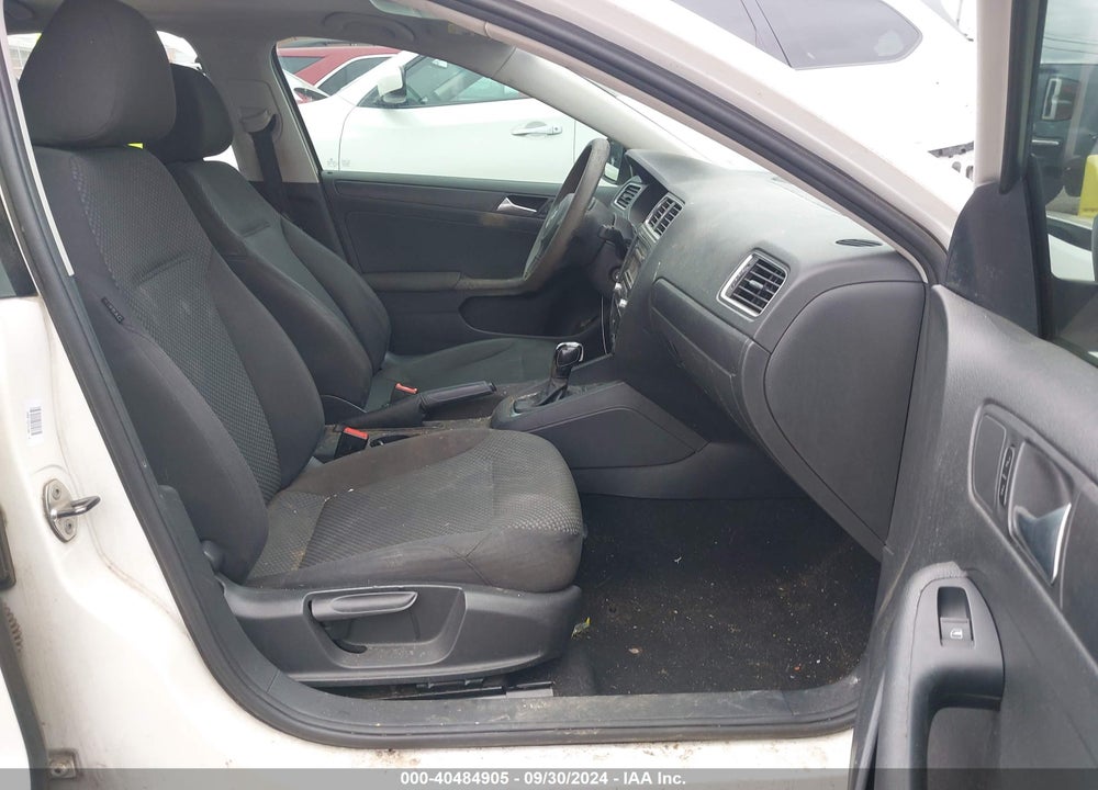 2012 VOLKSWAGEN JETTA 2.0L S VIN: 3VW2K7AJ2CM391850