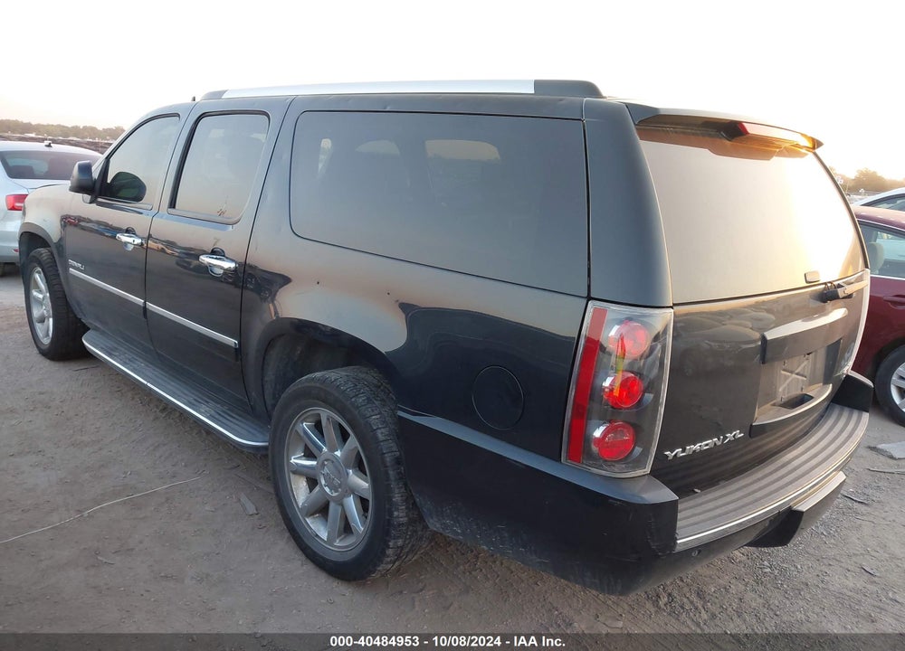 2013 GMC YUKON XL 1500 DENALI VIN: 1GKS2MEF4DR230671