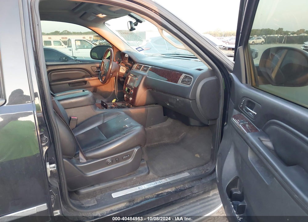 2013 GMC YUKON XL 1500 DENALI VIN: 1GKS2MEF4DR230671
