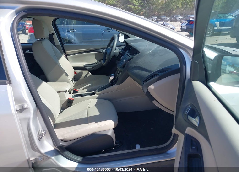 2016 FORD FOCUS SE VIN: 1FADP3KE1GL240132