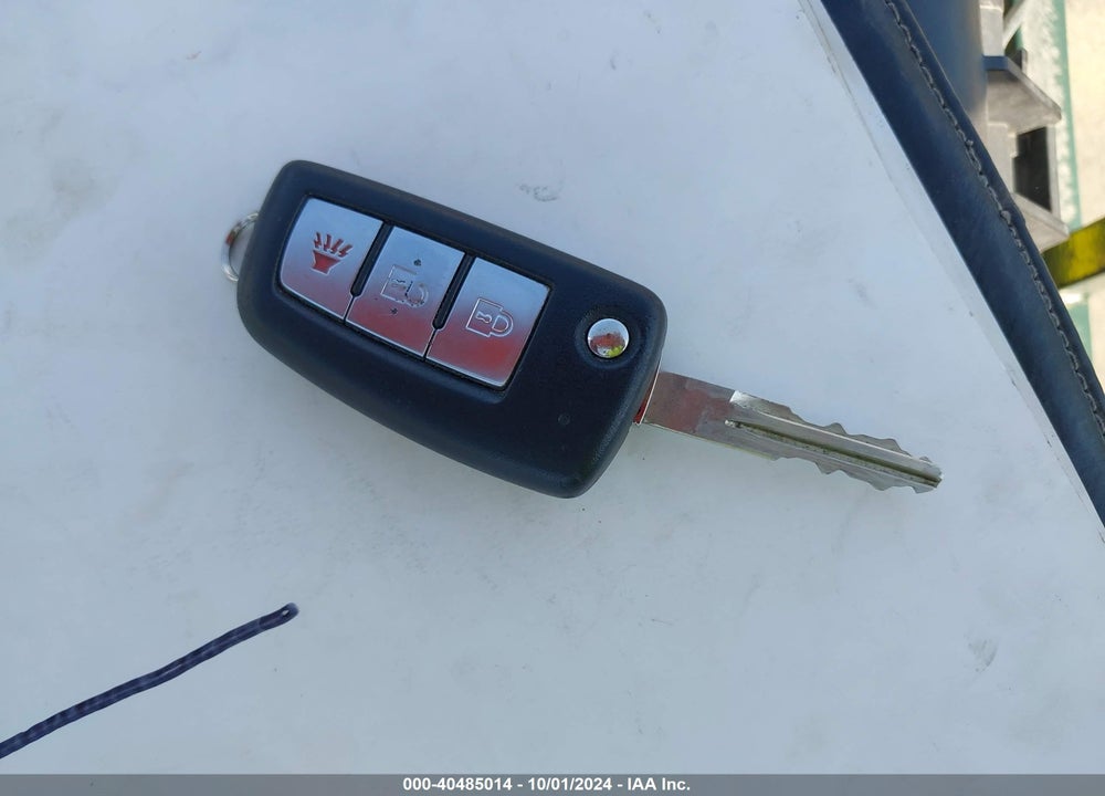 2015 NISSAN ROGUE S VIN: KNMAT2MT9FP586029