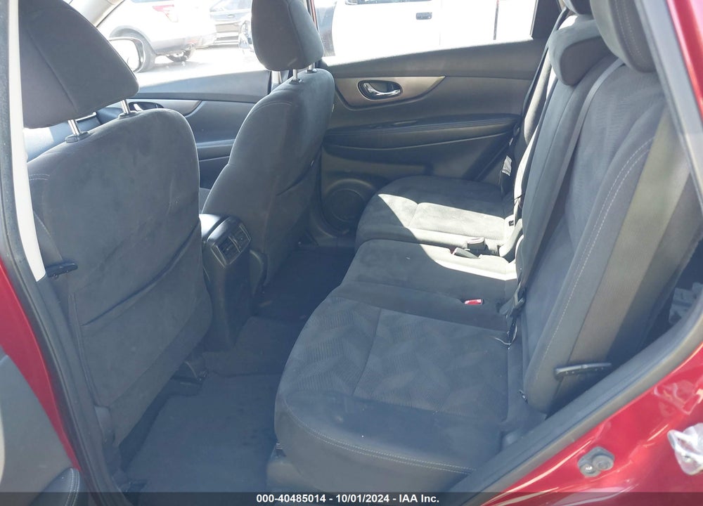 2015 NISSAN ROGUE S VIN: KNMAT2MT9FP586029