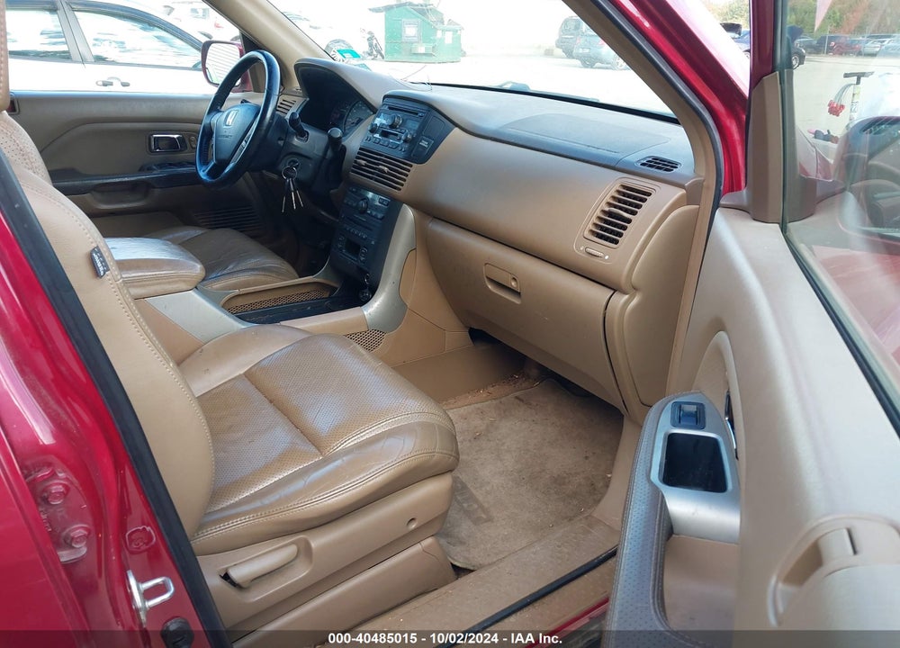 2005 HONDA PILOT EX-L VIN: 5FNYF18545B054093