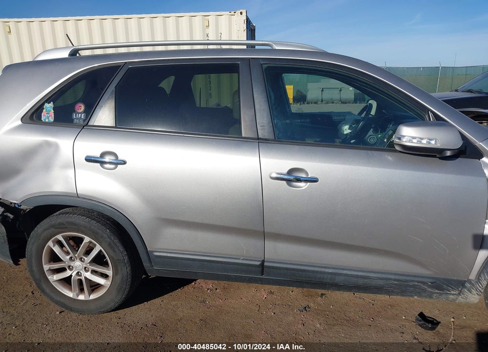 2015 KIA SORENTO LX VIN: 5XYKT3A60FG633489