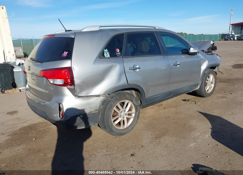 2015 KIA SORENTO LX VIN: 5XYKT3A60FG633489