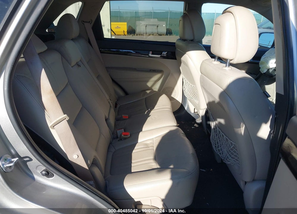 2015 KIA SORENTO LX VIN: 5XYKT3A60FG633489