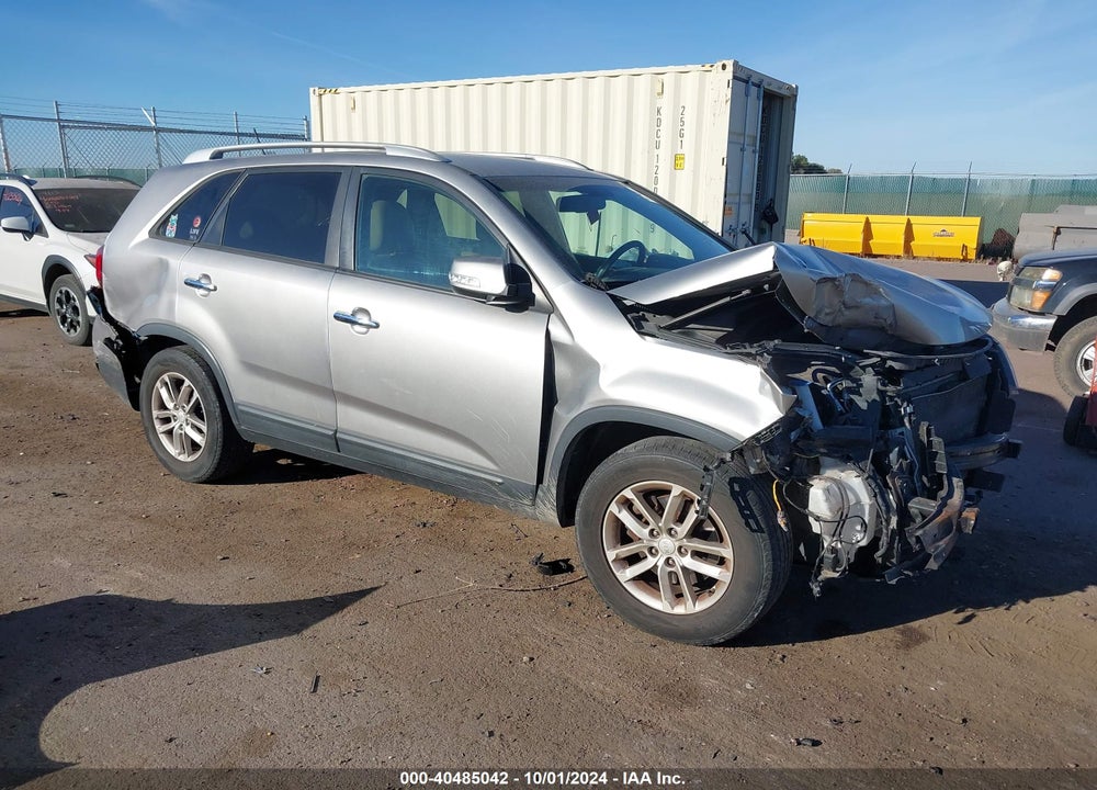 2015 KIA SORENTO LX VIN: 5XYKT3A60FG633489