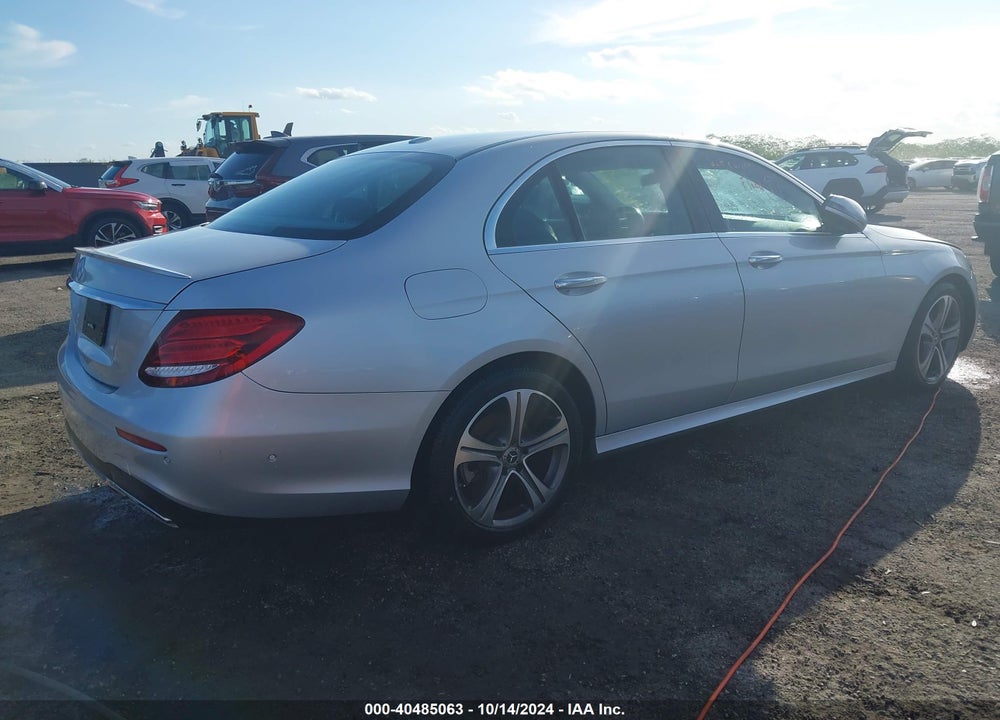 2018 MERCEDES-BENZ E 300 VIN: WDDZF4JB9JA332808