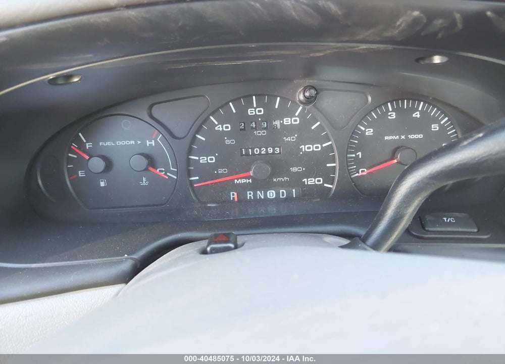 2002 FORD TAURUS SES VIN: 1FAHP55U52A226920