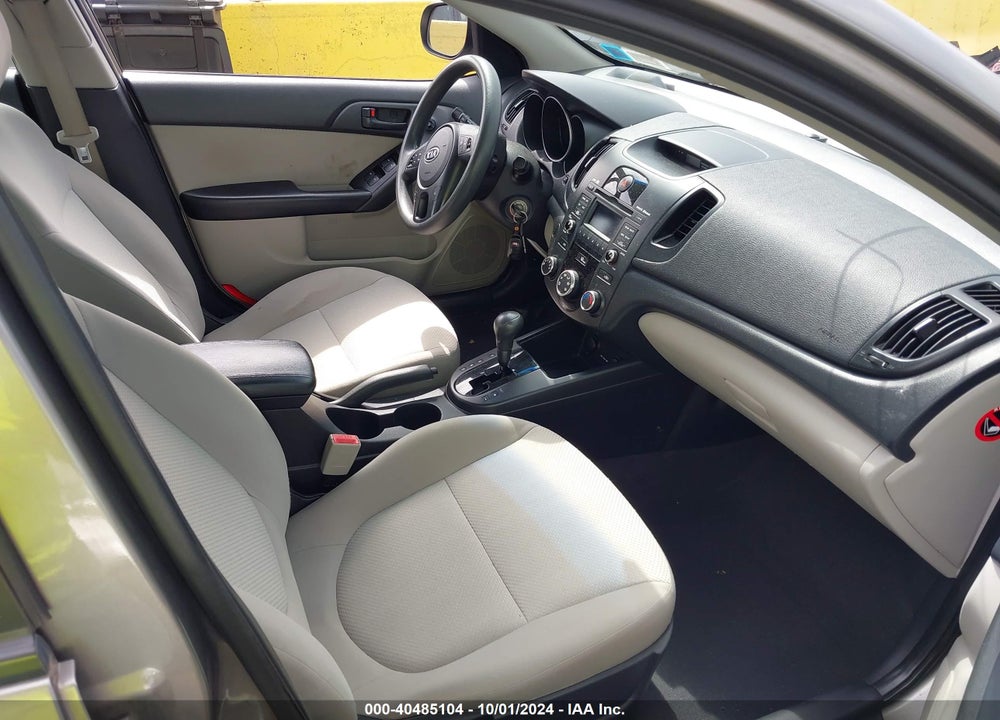 2010 KIA FORTE EX VIN: KNAFU4A22A5258222