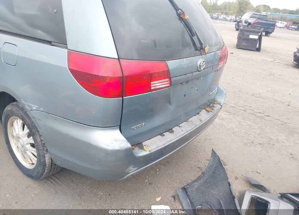2005 TOYOTA SIENNA LE VIN: 5TDBA23C75S048526