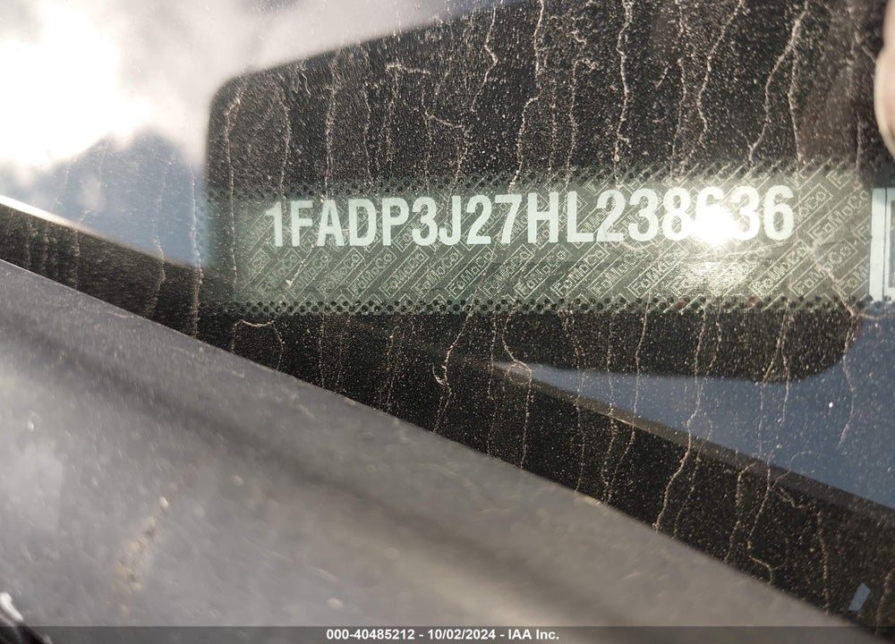 2017 FORD FOCUS TITANIUM VIN: 1FADP3J27HL238636