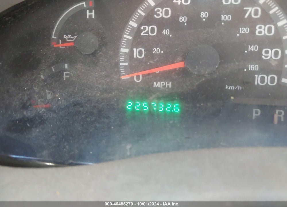 2000 FORD F-150 LARIAT/WORK SERIES/XL/XLT VIN: 1FTRX17L4YKA70044