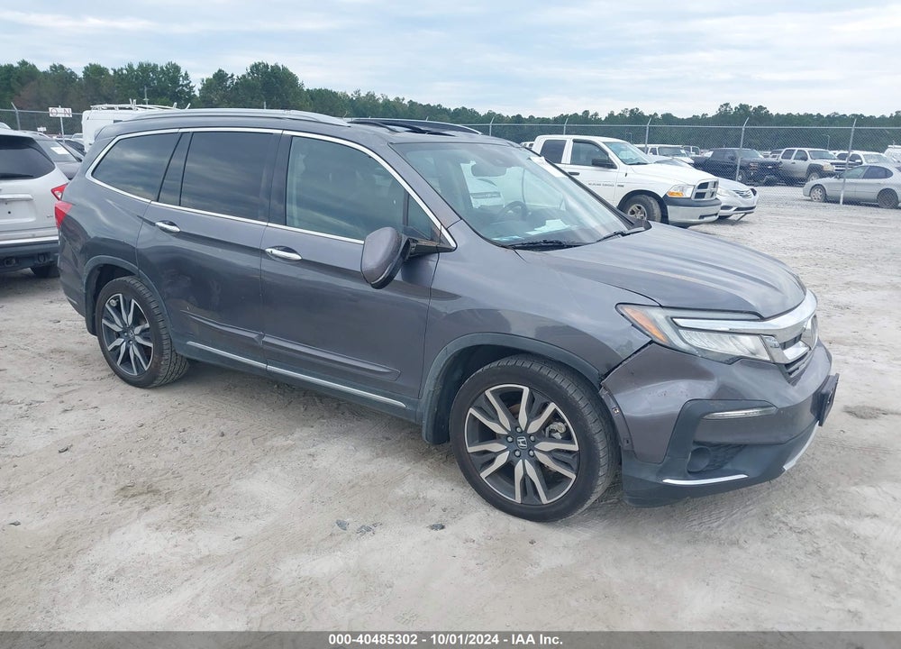 2019 HONDA PILOT TOURING VIN: 5FNYF5H93KB038120