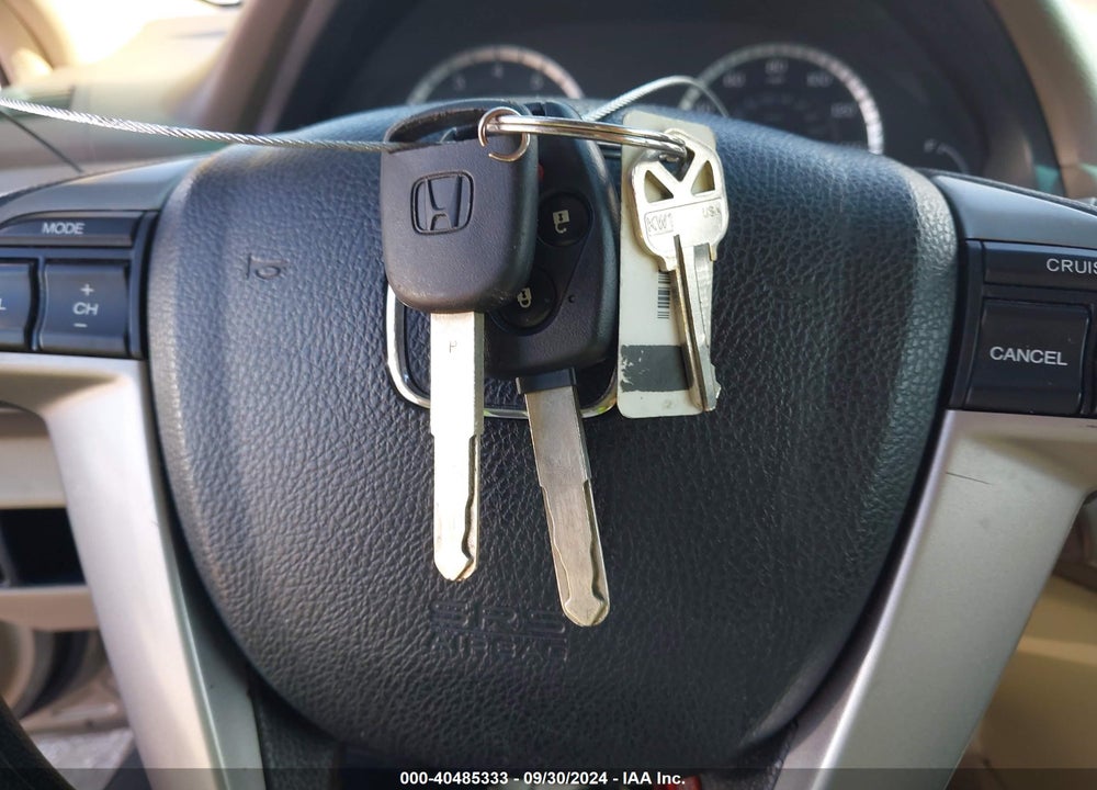 2009 HONDA ACCORD 2.4 LX VIN: 1HGCP26319A106990