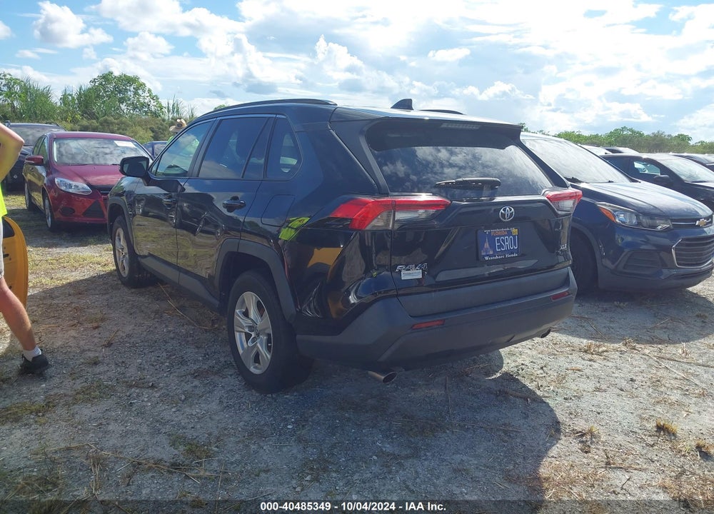 2021 TOYOTA RAV4 XLE VIN: 2T3W1RFV0MW113138