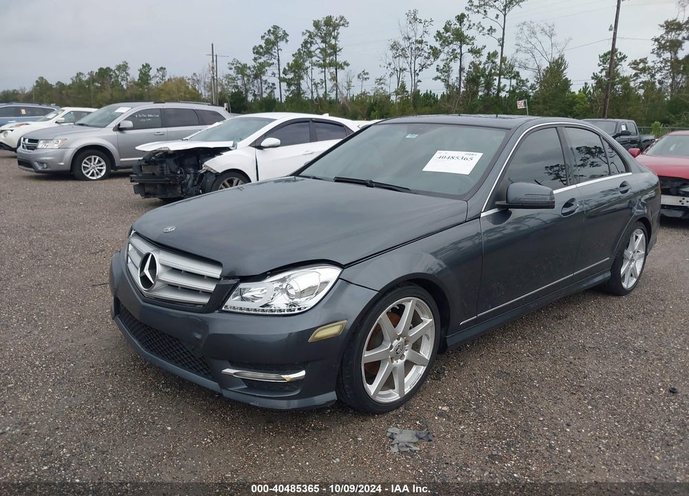 2013 MERCEDES-BENZ C 250 LUXURY/SPORT VIN: WDDGF4HB3DA785890