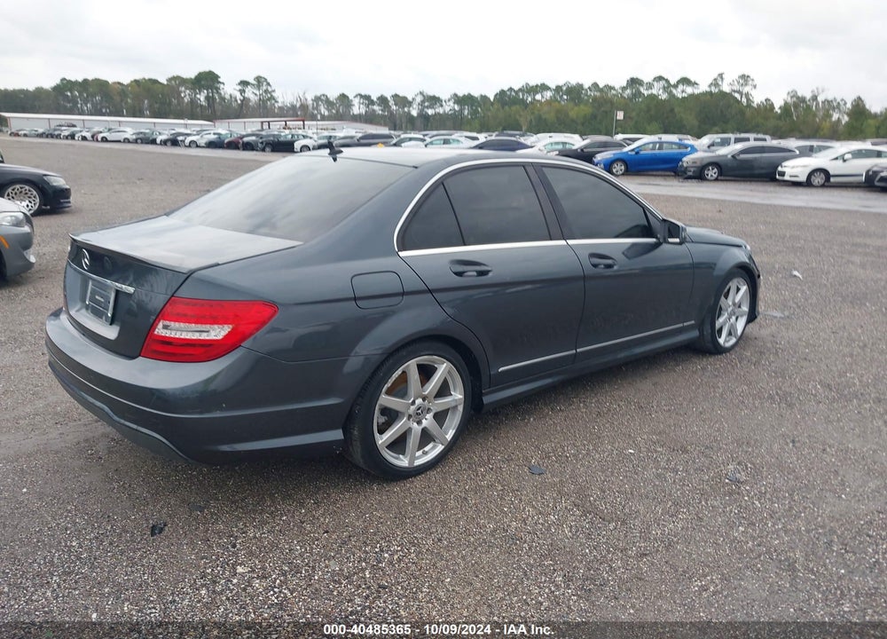 2013 MERCEDES-BENZ C 250 LUXURY/SPORT VIN: WDDGF4HB3DA785890