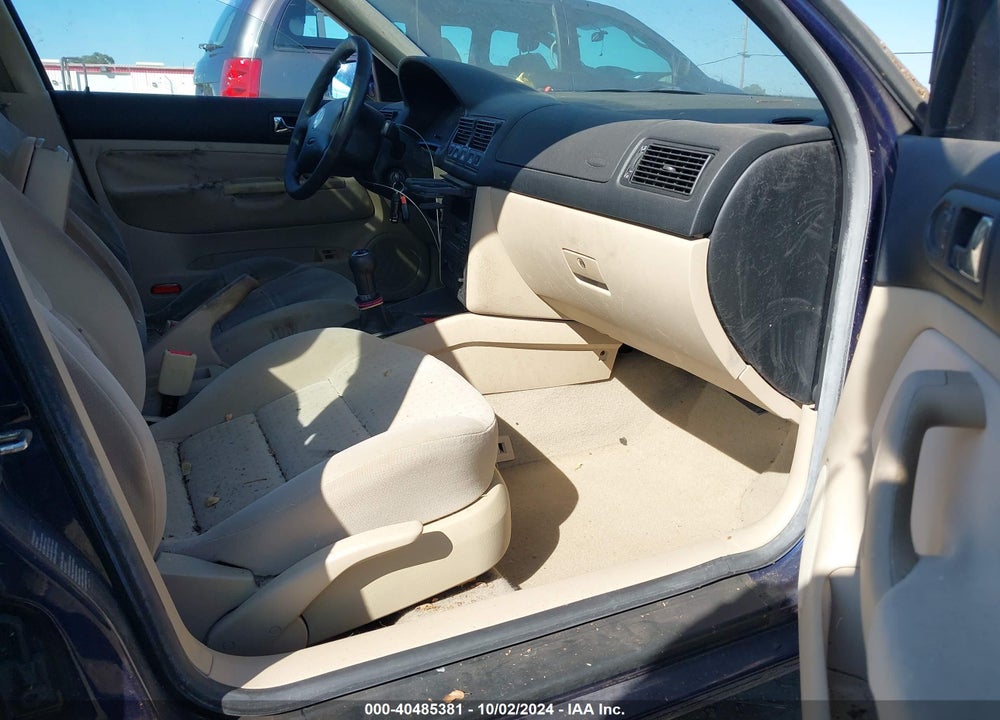 2000 VOLKSWAGEN GOLF GLS VIN: WVWGC21J3YW682759