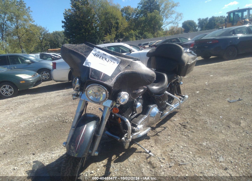 2006 HARLEY-DAVIDSON FLHXI VIN: 1HD1KBW116Y702475