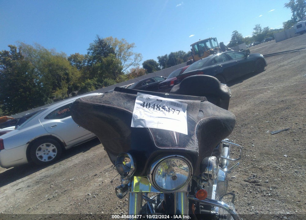 2006 HARLEY-DAVIDSON FLHXI VIN: 1HD1KBW116Y702475