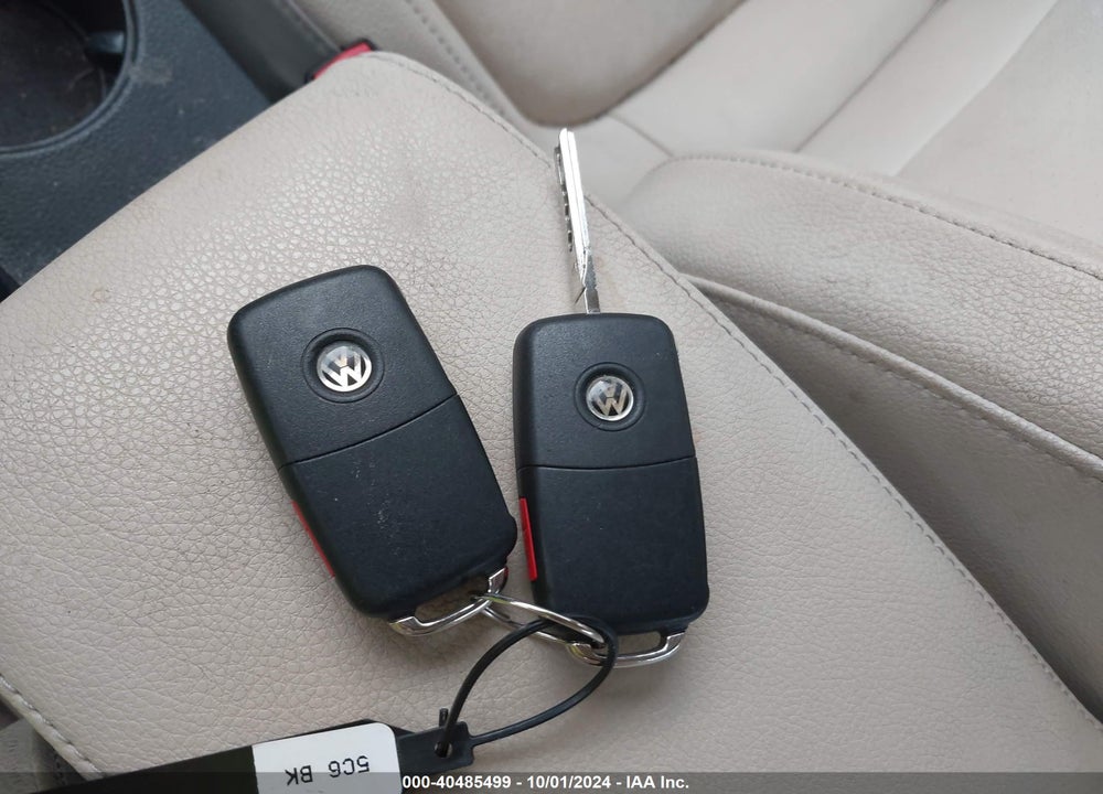 2012 VOLKSWAGEN JETTA 2.5L SE VIN: 3VWDP7AJ5CM336013