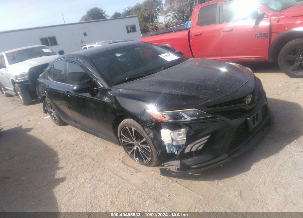 2018 TOYOTA CAMRY SE VIN: 4T1B11HK2JU571867