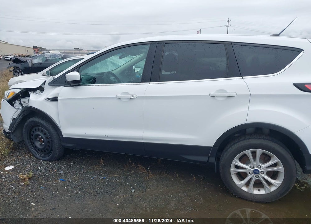 2017 FORD ESCAPE SE VIN: 1FMCU0GD8HUC12431