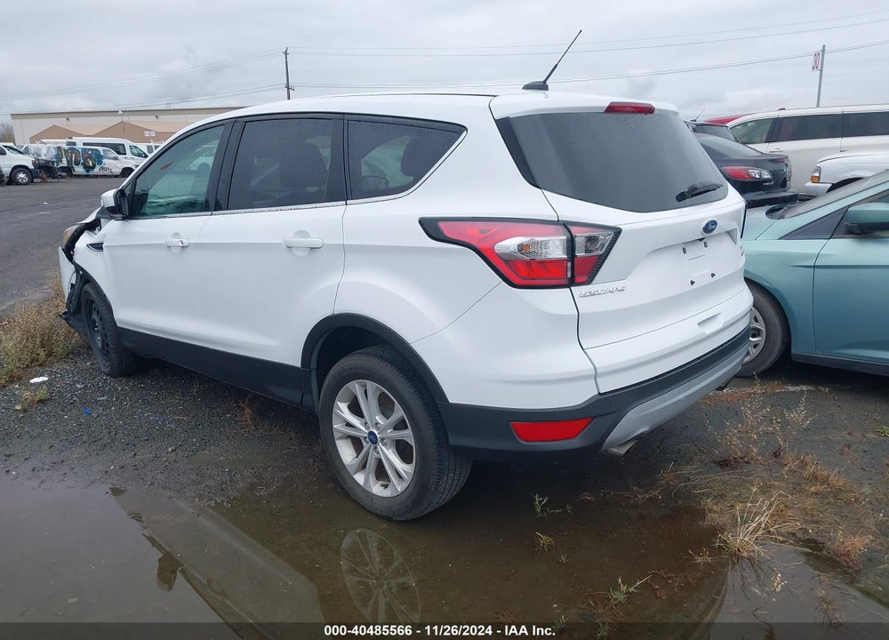 2017 FORD ESCAPE SE VIN: 1FMCU0GD8HUC12431