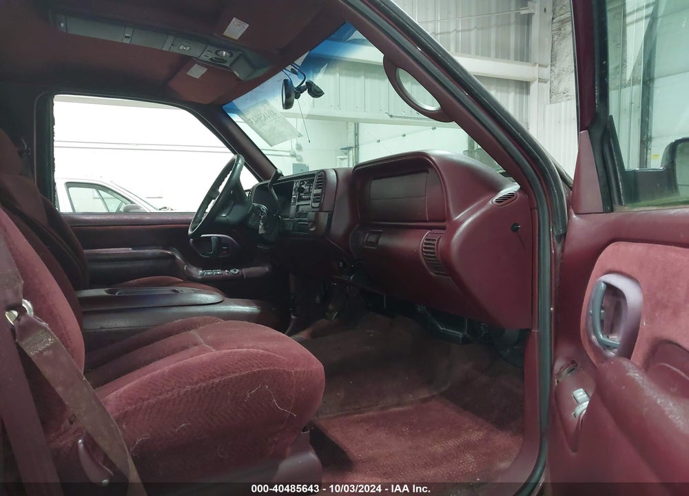 1999 CHEVROLET TAHOE LS VIN: 1GNEK13R0XJ545823