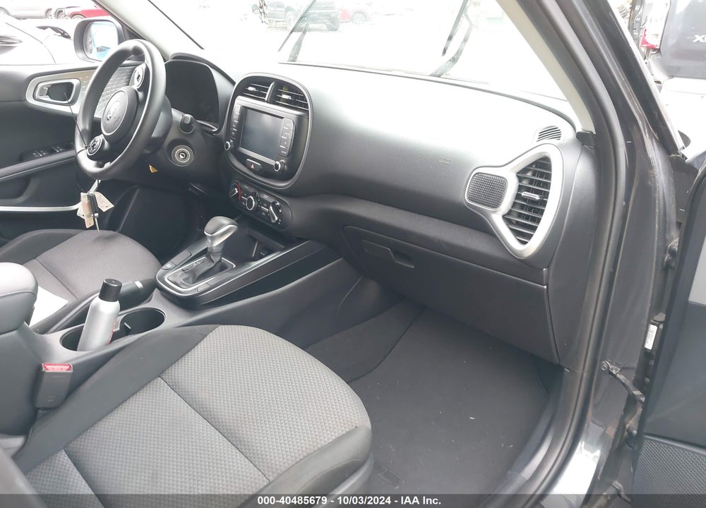 2020 KIA SOUL LX VIN: KNDJ23AU8L7731059