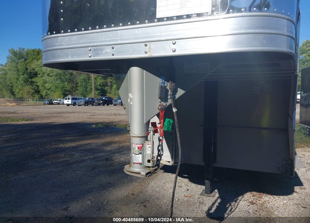 2017 FEATHERLITE MANUFACTURING HORSE TRAILER VIN: 4FGB12321HC146037