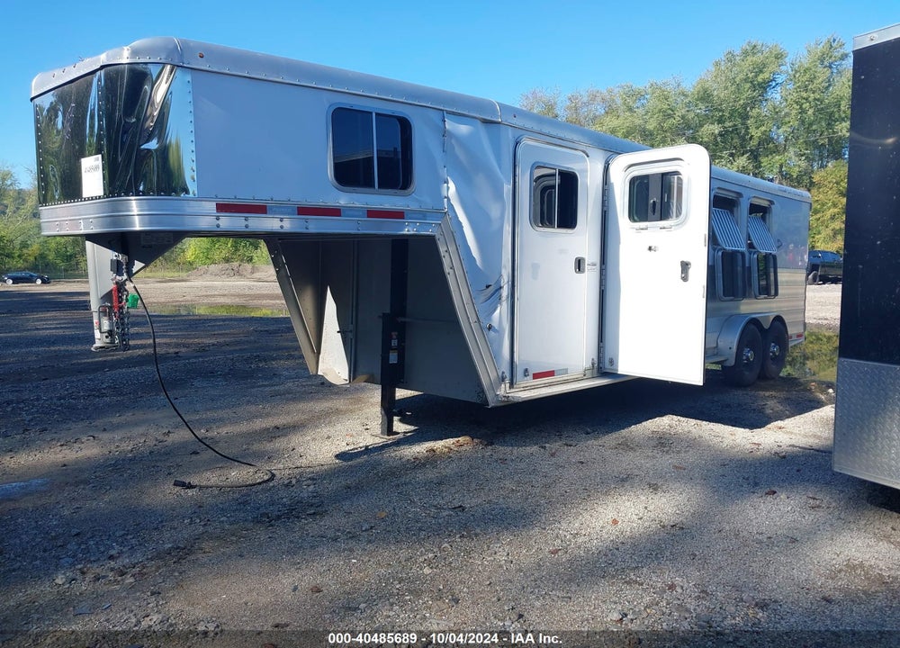2017 FEATHERLITE MANUFACTURING HORSE TRAILER VIN: 4FGB12321HC146037