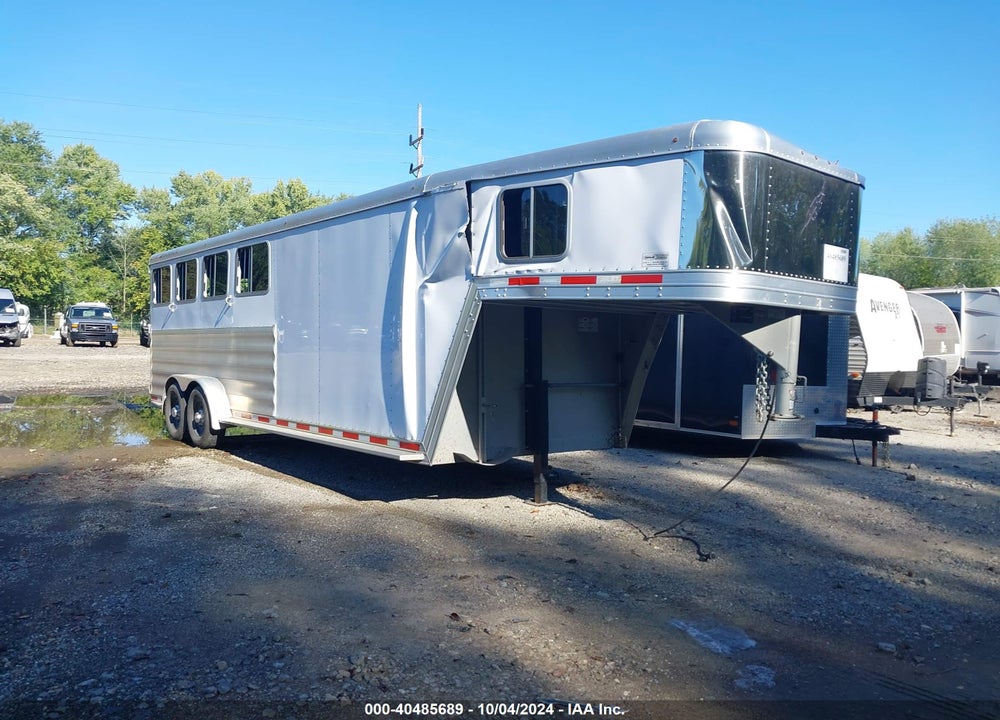 2017 FEATHERLITE MANUFACTURING HORSE TRAILER VIN: 4FGB12321HC146037