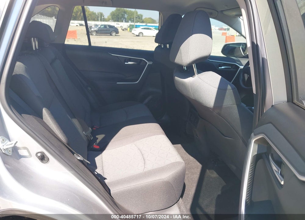 2024 TOYOTA RAV4 XLE VIN: 2T3W1RFV7RC283358