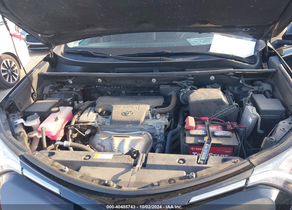 2018 TOYOTA RAV4 XLE VIN: 2T3WFREV8JW484630