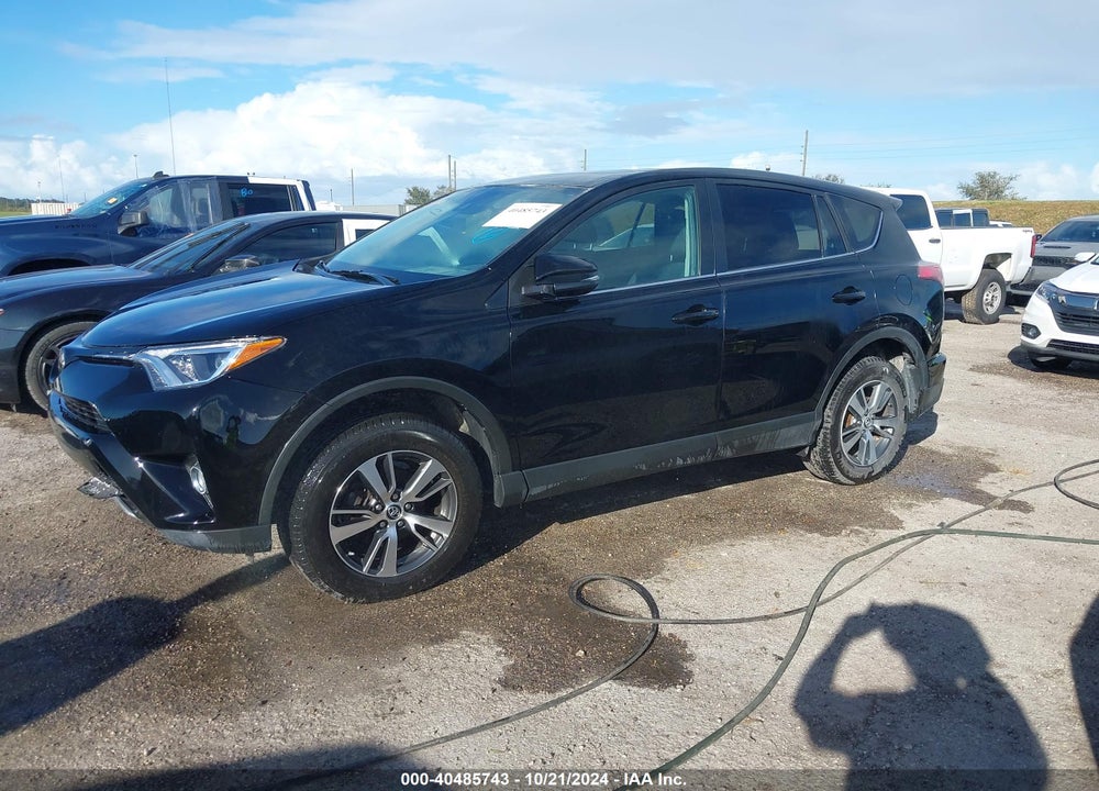 2018 TOYOTA RAV4 XLE VIN: 2T3WFREV8JW484630
