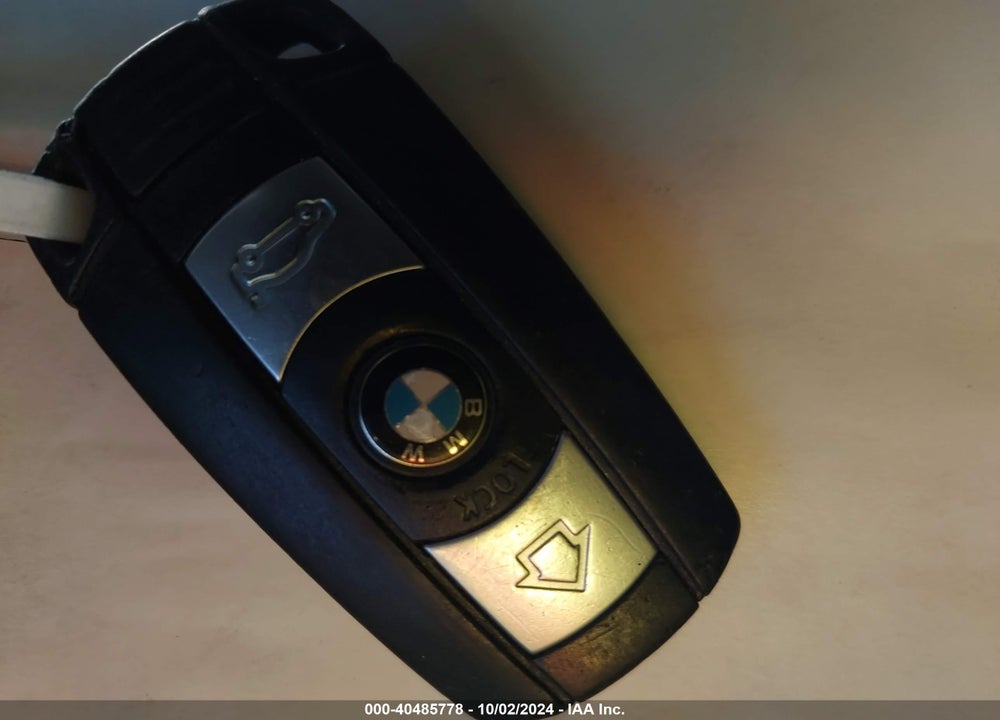 2011 BMW 328I VIN: WBAPH5C52BF093807