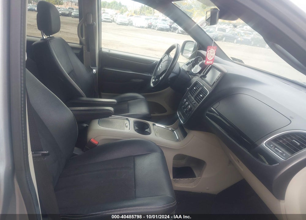 2019 DODGE GRAND CARAVAN SXT VIN: 2C4RDGCG8KR621900