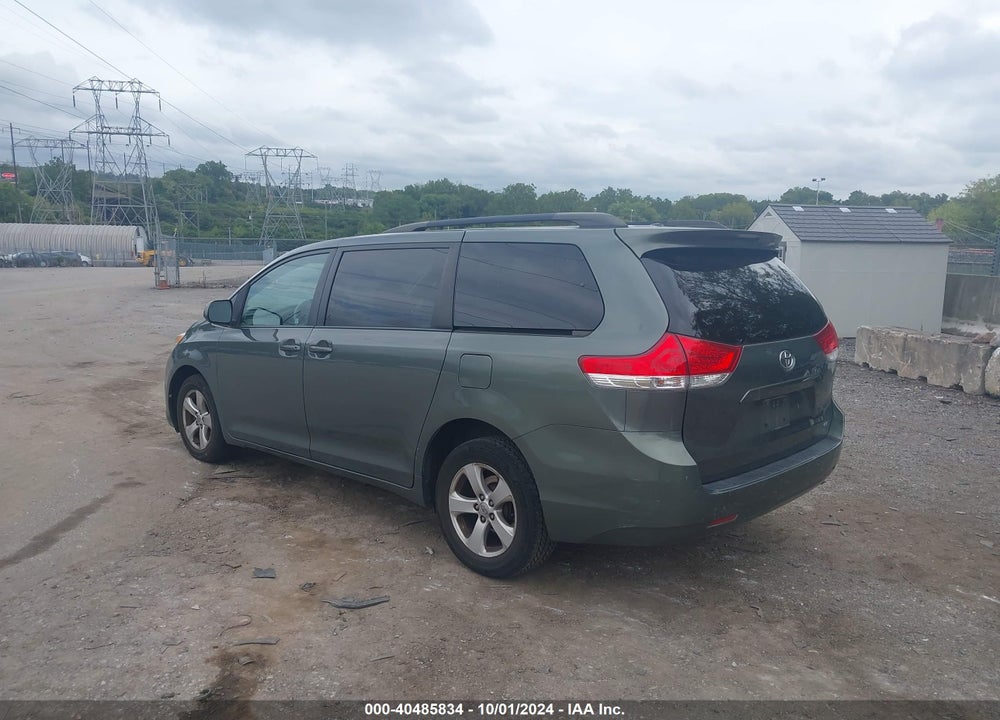 2013 TOYOTA SIENNA LE V6 8 PASSENGER VIN: 5TDKK3DC3DS360651