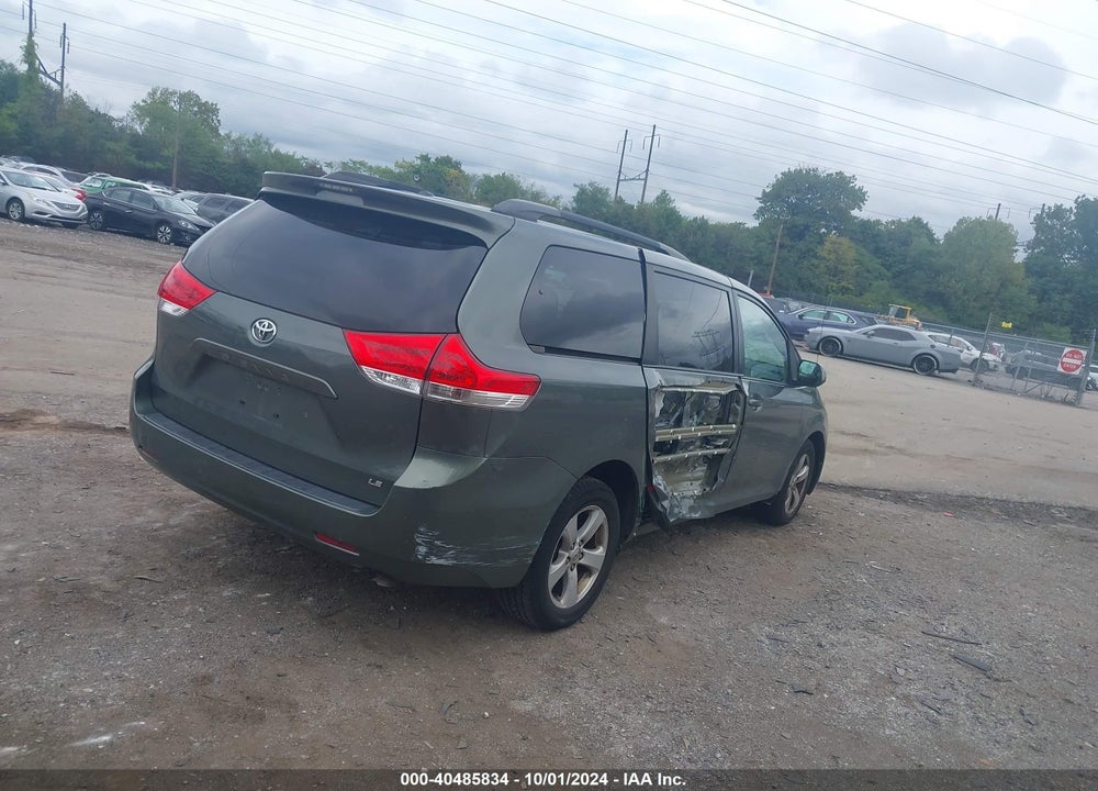 2013 TOYOTA SIENNA LE V6 8 PASSENGER VIN: 5TDKK3DC3DS360651