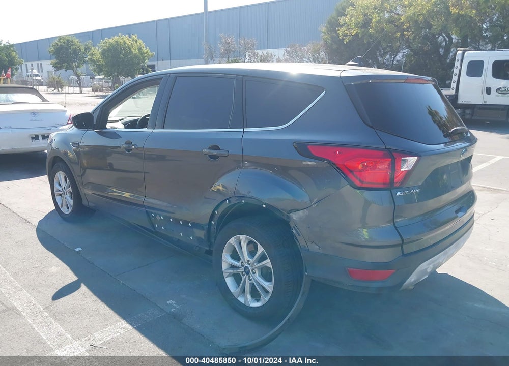 2019 FORD ESCAPE SE VIN: 1FMCU0GD5KUC06061
