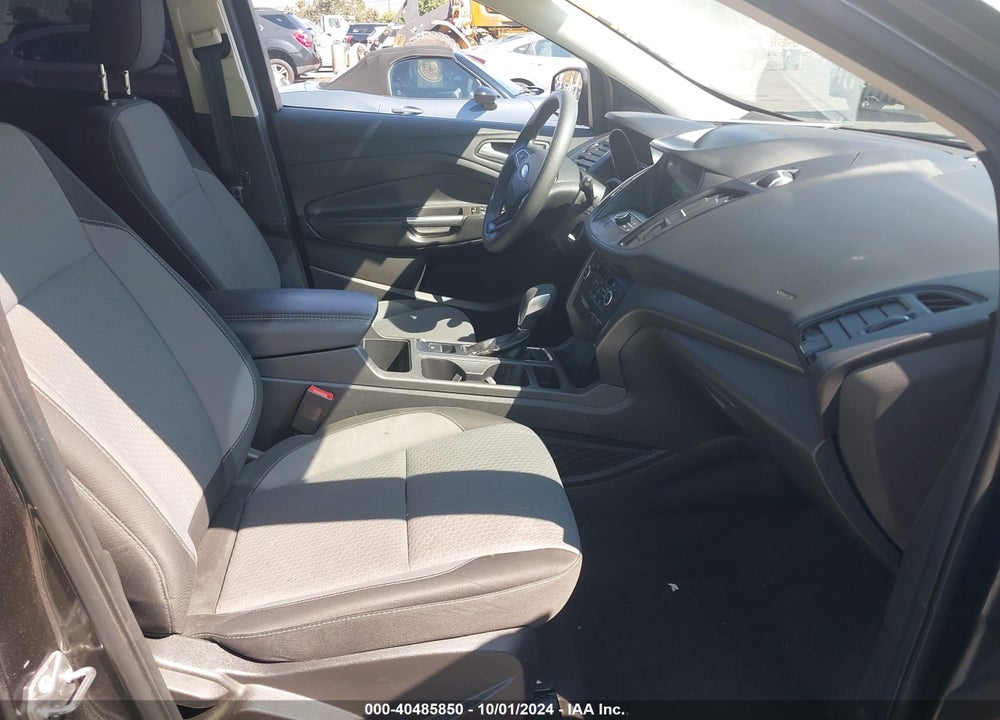 2019 FORD ESCAPE SE VIN: 1FMCU0GD5KUC06061