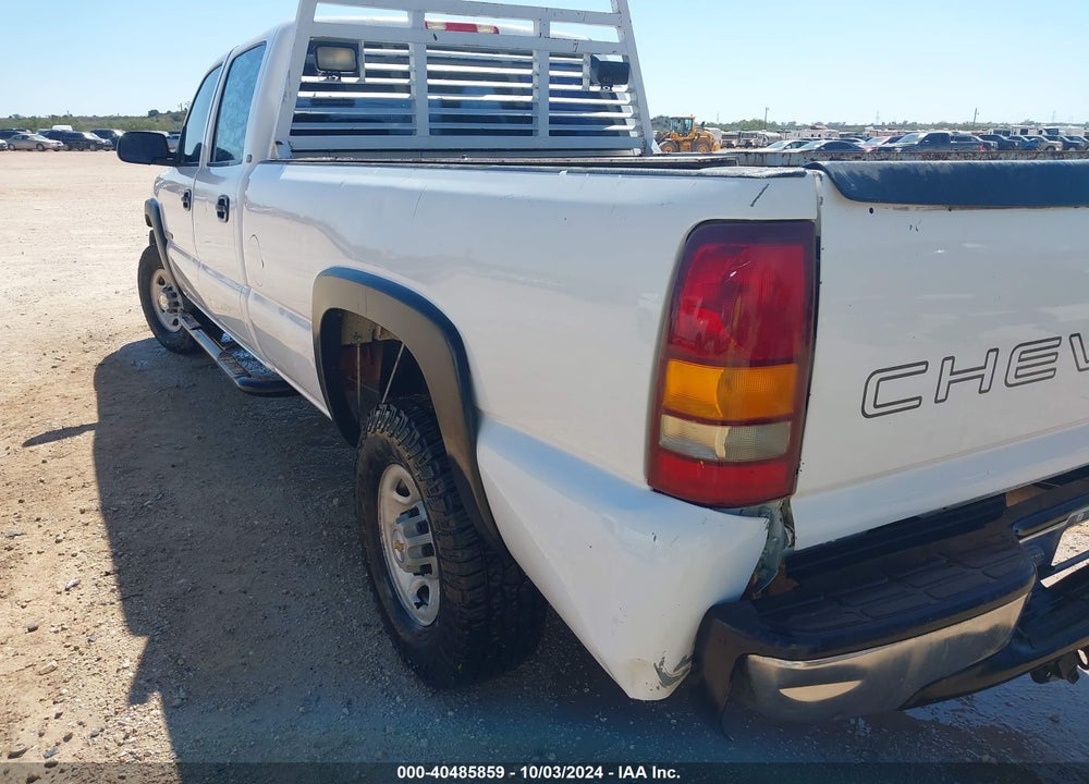 2002 CHEVROLET SILVERADO 2500HD VIN: 1GCHC23U42F125023