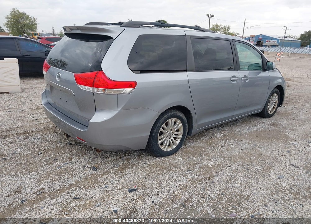 2012 TOYOTA SIENNA XLE V6 8 PASSENGER VIN: 5TDYK3DCXCS180429