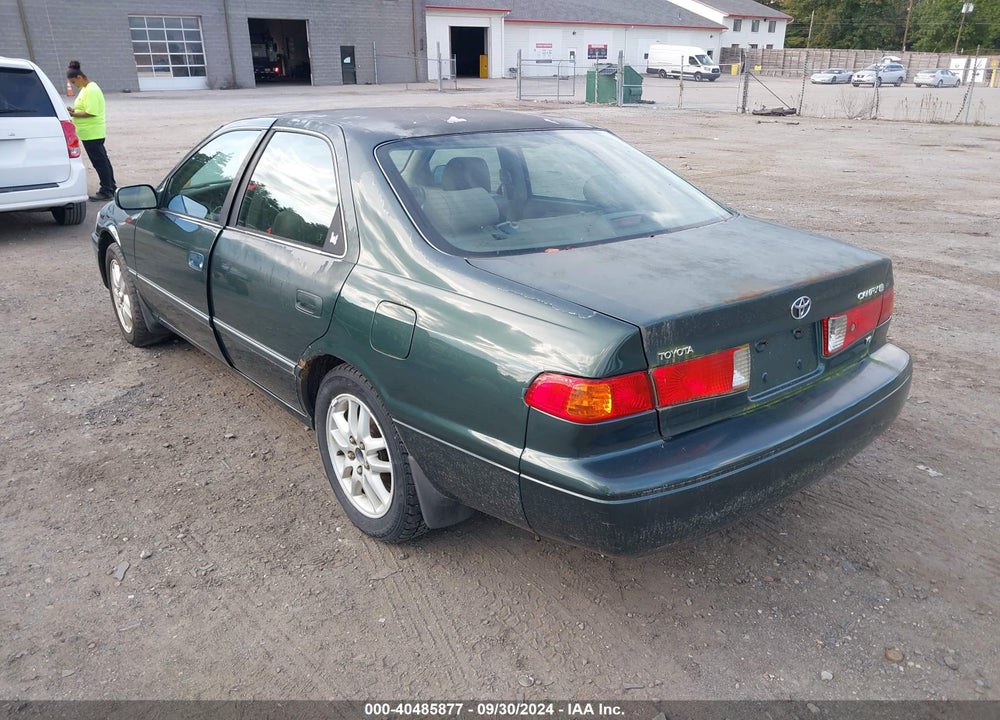 2000 TOYOTA CAMRY XLE V6 VIN: 4T1BF28K6YU947519